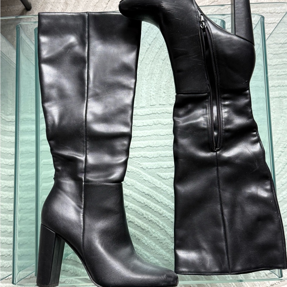 Elegant Black Knee-High Boots